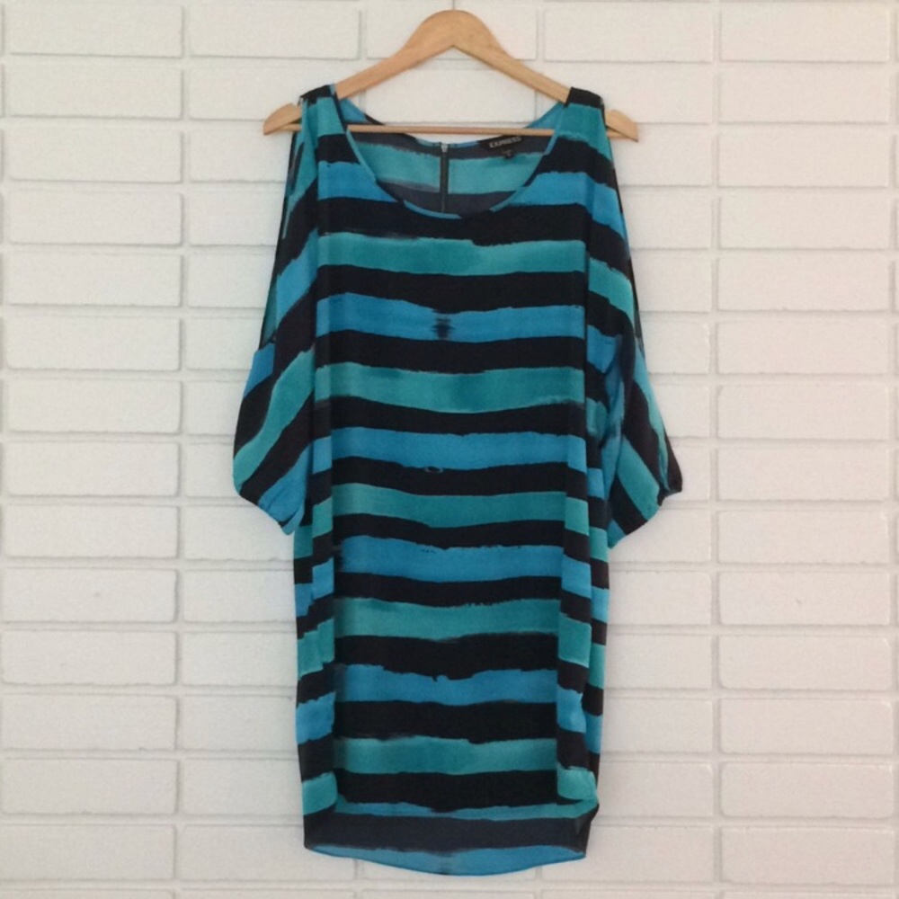 Express free flowing dress